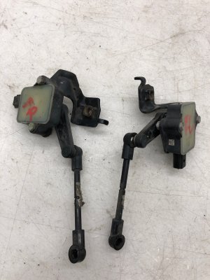 2018-2024 Lincoln Navigator Suspension Ride Height Level Sensor Set with Brackets - Front (Used OEM)