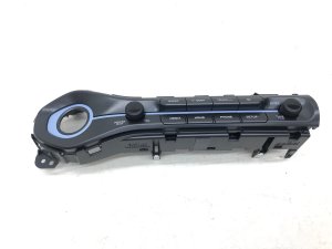 2019-2022 Hyundai Veloster Black Radio Information Entertainment Control Switch Panel (Used OEM)