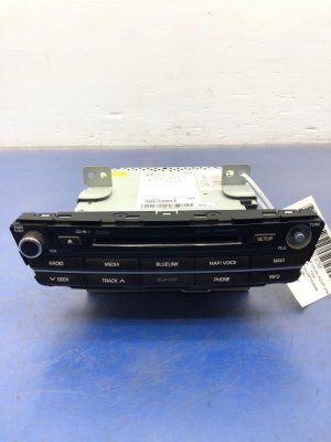2015 Hyundai Genesis Lexicon 14-Speaker Audio Control Switch Panel Receiver (Used OEM)