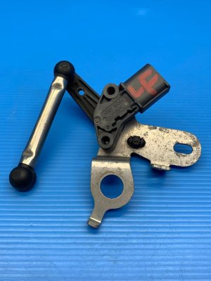 2017-2020 Audi Q7 Height Level Sensor - Front, Left (Driver) (Used OEM)