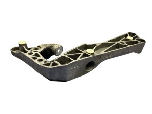 2020-2021 BMW M550i xDrive Transmission Support Crossmember Mount Bracket (Used OEM)