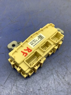 2020-2023 Hyundai Palisade Underhood Engine Fuse Box Assembly - Front (Used OEM)