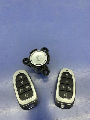2022-2024 Hyundai Santa Cruz 5-Button Smart Key Fob and Push Start Button Set (Used OEM)