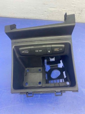 2022-2024 Hyundai Santa Cruz Center Console Floor Storage Tray - Front (Used OEM)
