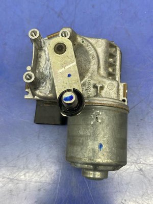 2022-2024 Jeep Wagoneer Windshield Wiper Motor and Linkage Assembly - Front (Used OEM)