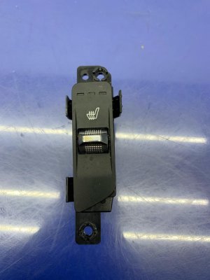 2021-2024 Kia Sorento Center Console Seat Heater Switch (Used OEM)