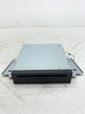 2018-2022 Lincoln Navigator AM FM CD Radio Receiver with Revel Audio - Front (Used OEM)