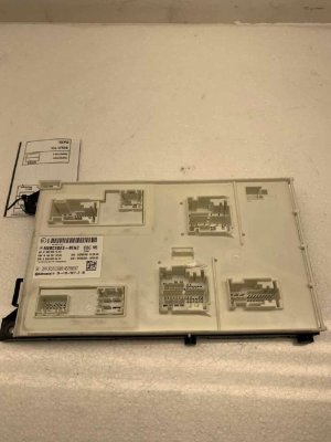 2014-2015 Mercedes-Benz ML350 Signal Activation Control Module - Front (Used OEM)