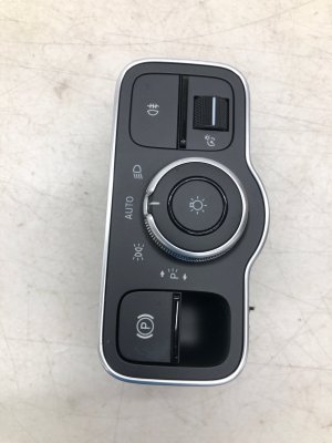 2020-2024 Mercedes-Benz GLA250 Headlight Lamp Switch (Used OEM)