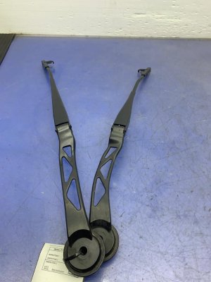 2014-2020 BMW i8 Windshield Wiper Arm Set - Front (Used OEM)