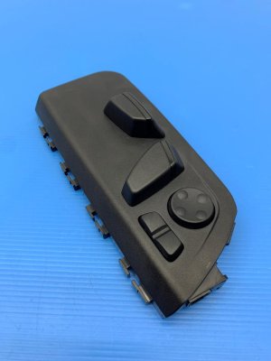 2016-2018 BMW X4 Seat Adjustment Control Switch - Front, Right (Passenger) (Used OEM)