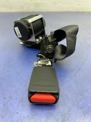 2021-2024 Kia K5 Center Seat Belt Assembly - Rear, Right (Passenger) (Used OEM)