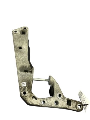 2017-2023 BMW M550i xDrive Transmission Crossmember Mount (Used OEM)