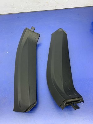 2022-2025 Hyundai Santa Cruz C-Pillar Spoiler Trim Cover Set - Rear (Used OEM)