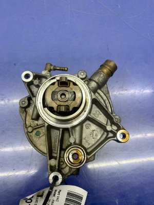 2008-2018 Porsche Cayenne Engine Vacuum and Fuel Pump (Used OEM)