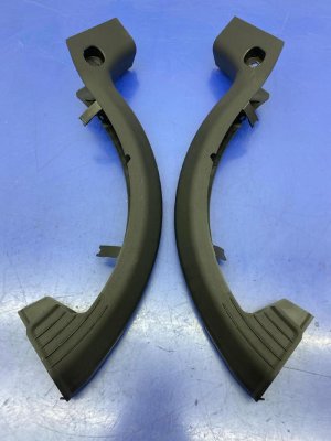 2017-2020 Mercedes-Benz E500 Black Deck Lid Hinge Cap Cover Set - Rear (Used OEM)