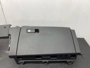 2021-2023 Kia Sorento Black Dashboard Panel and Glove Box Assembly - Front (Used OEM)