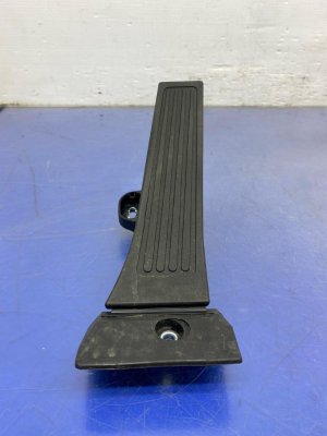 2020-2022 Kia Telluride Accelerator Pedal Assembly (Used OEM)