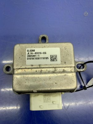 2018-2021 Lincoln Navigator 4x4 Differential Control Module (Used OEM)