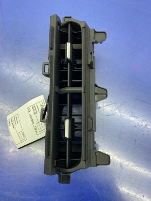 2021-2024 Toyota Venza Center Dashboard AC Heat Air Vent Grille Outlet Assembly (Used OEM)