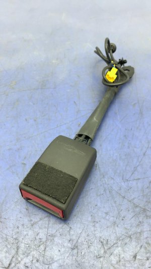 2020-2025 Mercedes-Benz GLB250 Seat Belt Buckle - Front, Right (Passenger) (Used OEM)