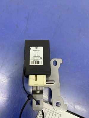 2013-2017 Lexus LS460 Seat Heater Control Module - Front (Used OEM)