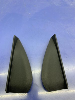 2020-2022 Kia Telluride Black Dashboard End Cap Trim Panel Set (Used OEM)