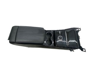 2021-2024 Jeep Grand Cherokee L Black Center Console Wireless Charger with USB Port - Front (Used OEM)