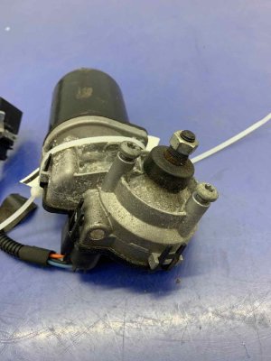 2013-2024 Maserati Quattroporte Windshield Wiper Motor - Front (Used OEM)