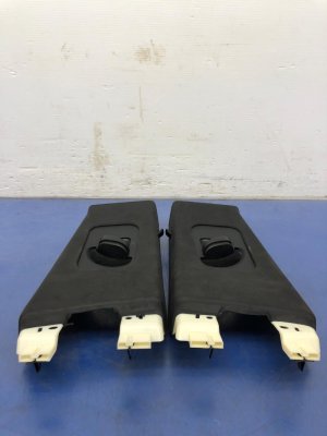 2017-2020 Maserati Levante Black B-Pillar Cover Panel Set (Used OEM)