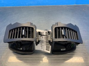 2018-2024 Honda Odyssey Inner Dashboard Air Vent Grille Set - Front (Used OEM)
