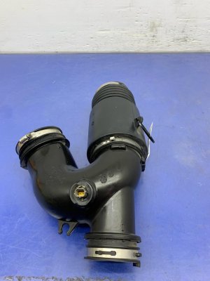 2018-2020 Lincoln Navigator Air Cleaner Inlet Air Duct Resonator (Used OEM)