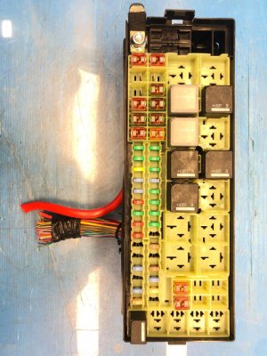 2016-2017 Land Rover Range Rover Sport Rear Trunk Fuse Box Control Module (Used OEM)