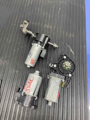 2016-2019 Ford Explorer Power Seat Track Adjust Motor Set - Front (Used OEM)