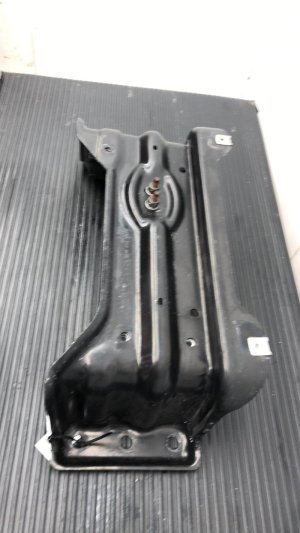 2012-2015 Mercedes-Benz ML350 Transmission Crossmember with Mount (Used OEM)