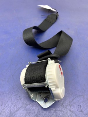 2018-2021 Lincoln Navigator Second Row Seat Belt Assembly - Rear, Left (Driver) (Used OEM)