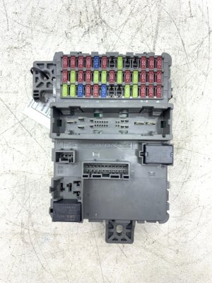 2018-2024 Honda Odyssey Cabin Chassis Fuse Box Module (Used OEM)