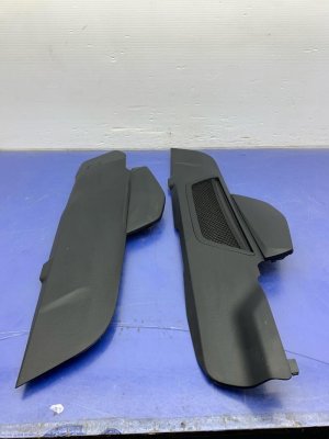 2020-2025 Ford Escape Black Center Console Trim Panel Set - Front (Used OEM)