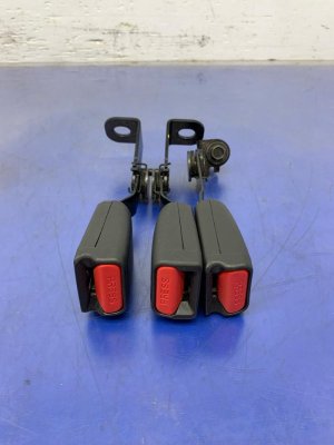 2017-2023 Honda Ridgeline Seat Belt Buckle Set - Rear, Right (Passenger) (Used OEM)