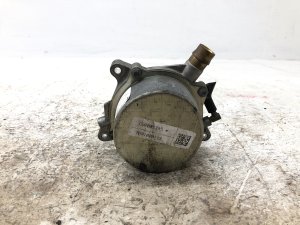 2013-2018 Porsche Cayenne Engine Vacuum Pump (Used OEM)