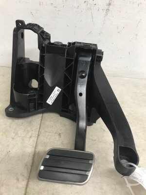 2017-2019 Porsche 911 Brake Pedal and Bracket Assembly (Used OEM)
