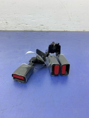 2022-2024 Hyundai Santa Cruz Seat Belt Buckle Set - Rear, Left (Driver) (Used OEM)