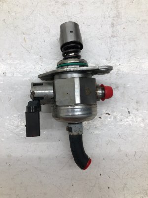 2017-2019 Porsche Boxster Engine Mounted High Pressure Fuel Pump (Used OEM)