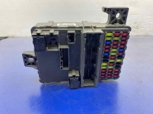 2018-2024 Honda Odyssey Cabin Fuse Relay Junction Box (Used OEM)