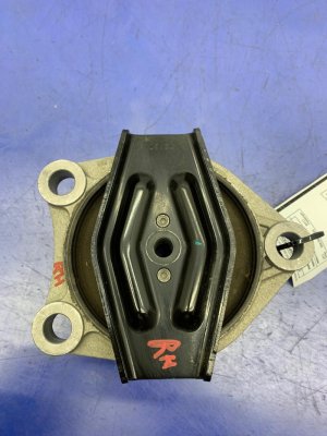2021-2024 Volvo XC40 Engine Mounting Pad (Used OEM)