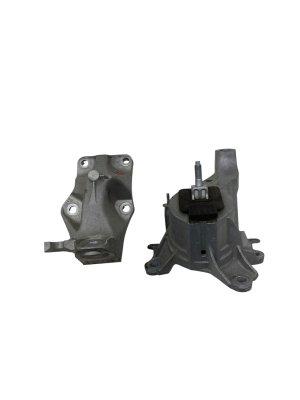 2025-2026 Mazda CX-70 Engine Mount and Support Bracket Set - Front (Used OEM)