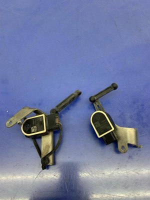 2017-2023 BMW 528i Front and Rear Suspension Height Level Sensor Set (Used OEM)
