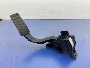 2015-2020 GMC Yukon XL Accelerator Pedal Assembly (Used OEM)