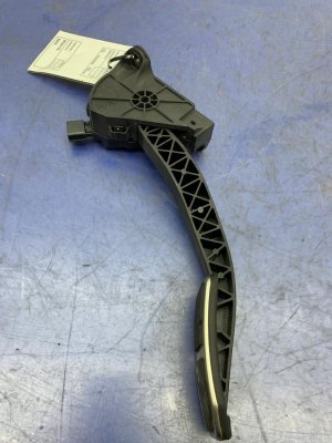 2017-2020 Jaguar F-Pace Accelerator Pedal Assembly (Used OEM)