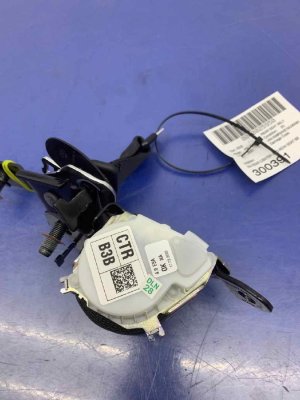 2020-2025 Hyundai Palisade 3rd Row Center Seat Belt Assembly - Rear, Right (Passenger) (Used OEM)
